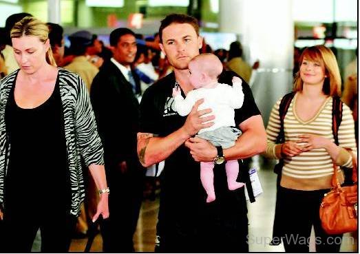 Brendon McCullum with His Wife And Child at Airport