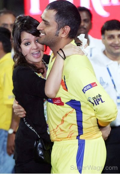 Dhoni And Sakshi Rawat Image