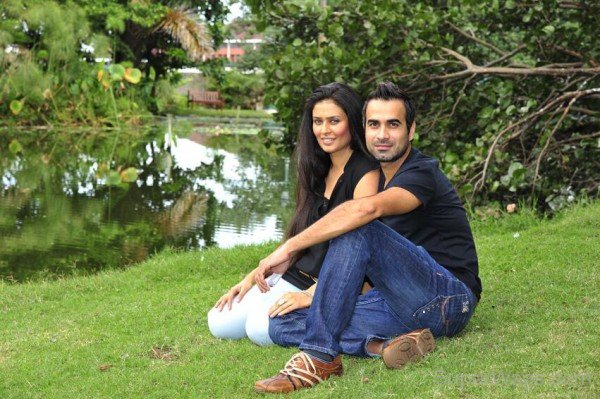 Imran Tahir With Wife At Safari Park