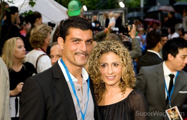 Picture Of John Aloisi With His Wife