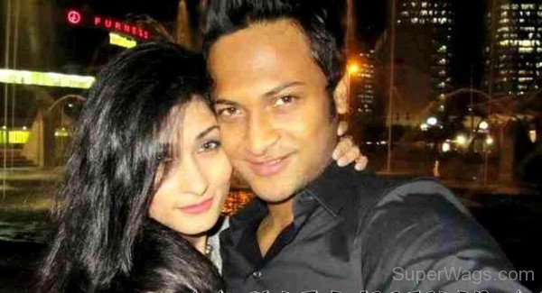 Sakib Al Hasan With His Wife Shishir Selfie