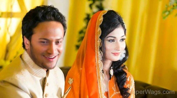 Shakib Hasn With Wife