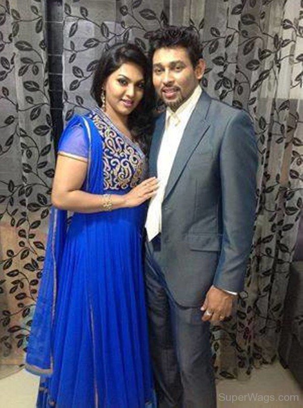 Tm Dilshan With His Wife