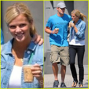 Andy Roddick & Brooklyn Decker-Coffee Couple