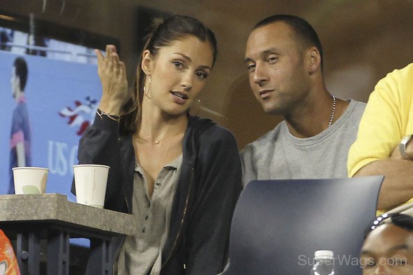 Minka Kelly and Derek Jeter Photo