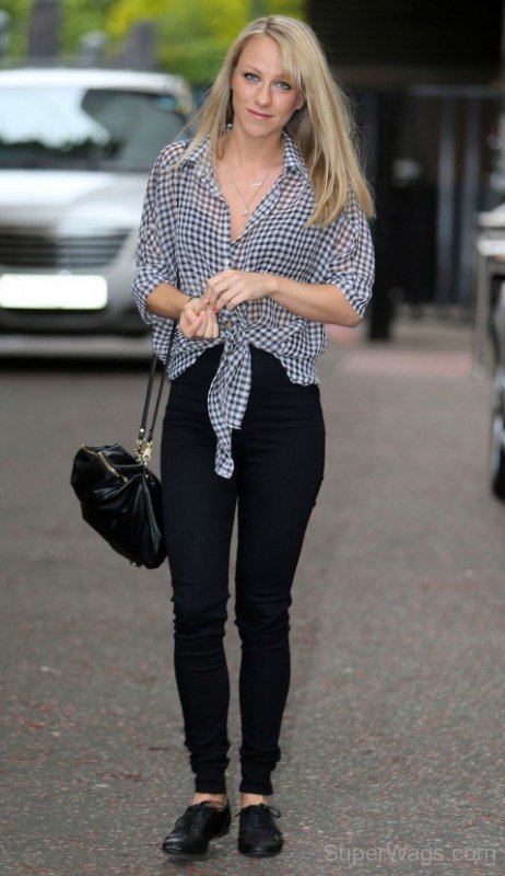Chloe Madeley Wearing  Casual Outfit