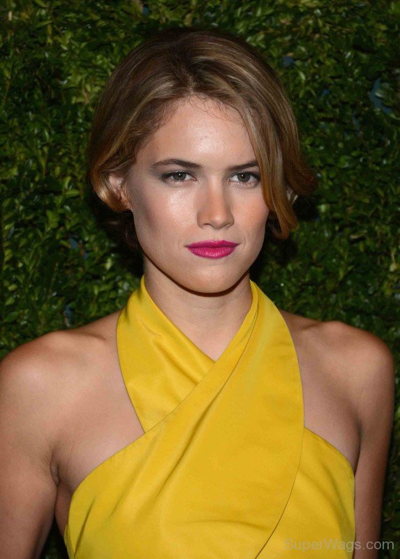 Cody Horn Red Lips