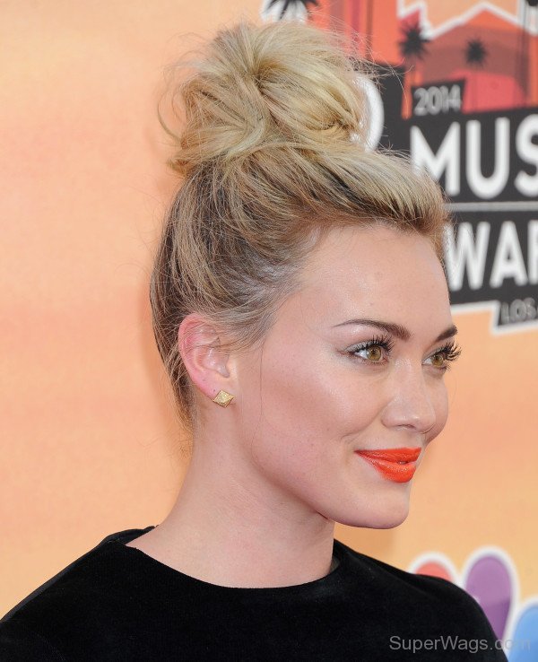 Hilary Duff Bun Hairstyle