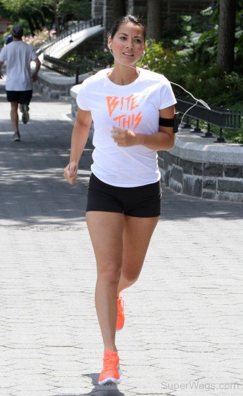 Olivia Munn Doing Running