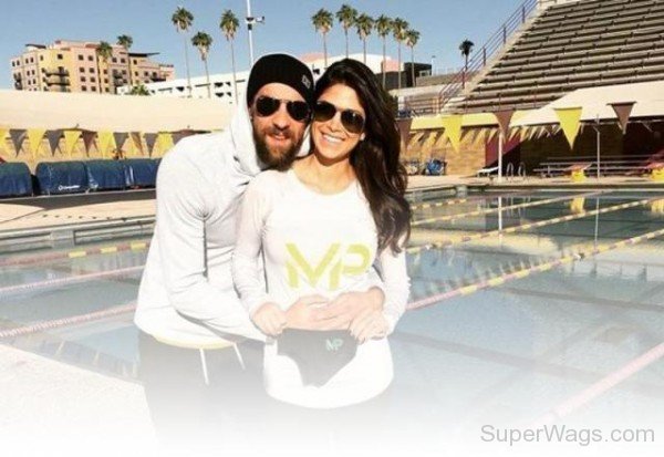 Nicole Johnson With Michael Phelps 