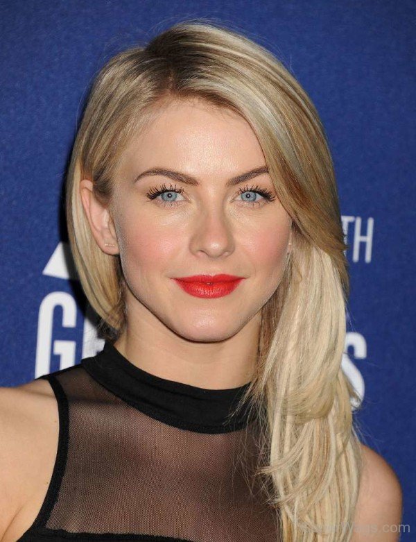 Charming Julianne Hough 