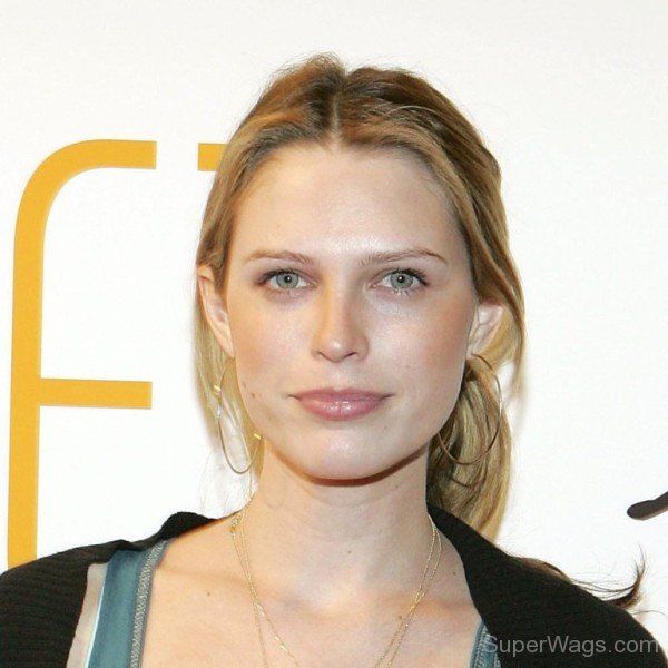 Sara Foster Blue Eyes