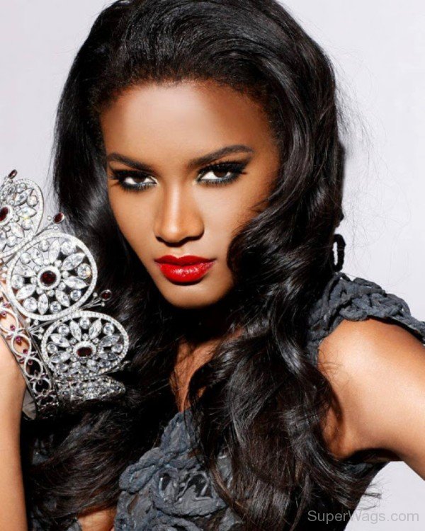 Pretty Leila Lopes