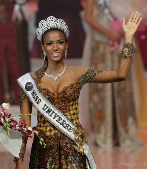 Sweet Leila Lopes