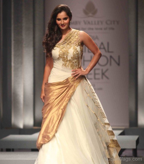 Gorgeous Sania Mirza-SW104