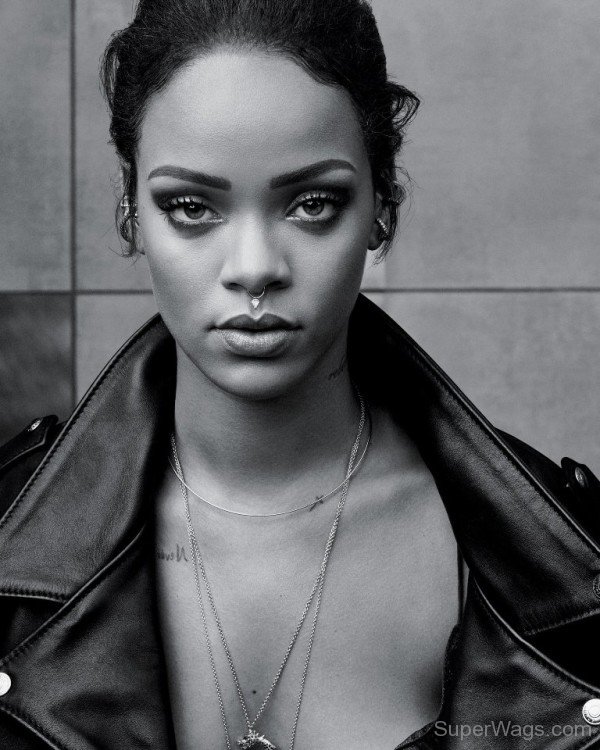 Rihanna Image 1-SW1035
