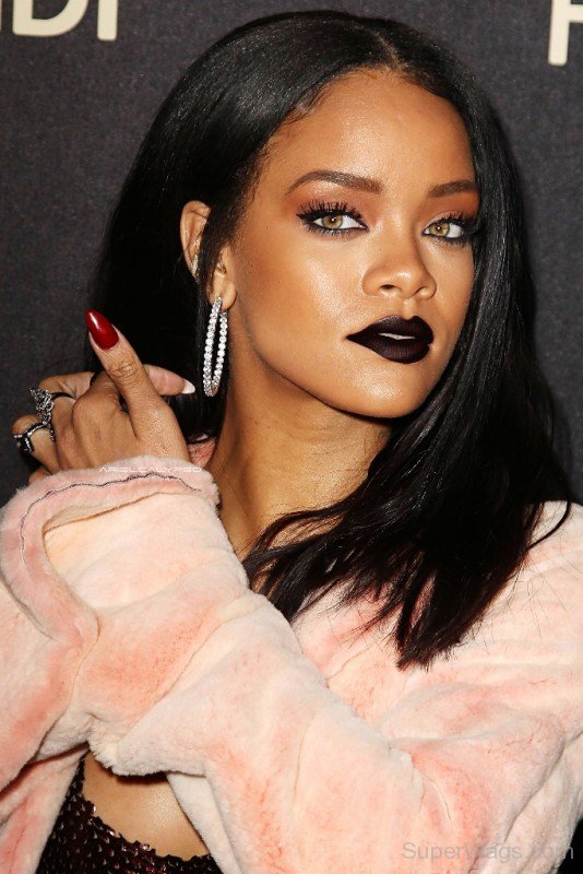 Robyn Rihanna Good Looking Singer-SW1064