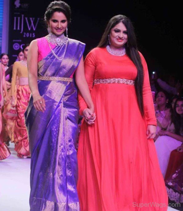 Sania Mirza With Other-SW147