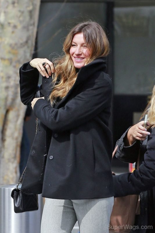 Gisele Bündchen Wearing Black Coat-SW1069