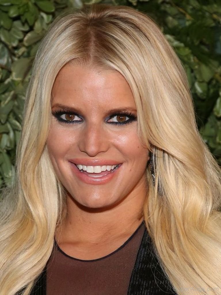Jessica Simpson Blonde Hairstyle | Super WAGS - Hottest Wives and ...