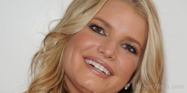 Jessica Simpson Smiling Face 7-SW1111