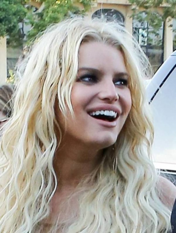 Jessica Simpson Smiling Face-SW1112