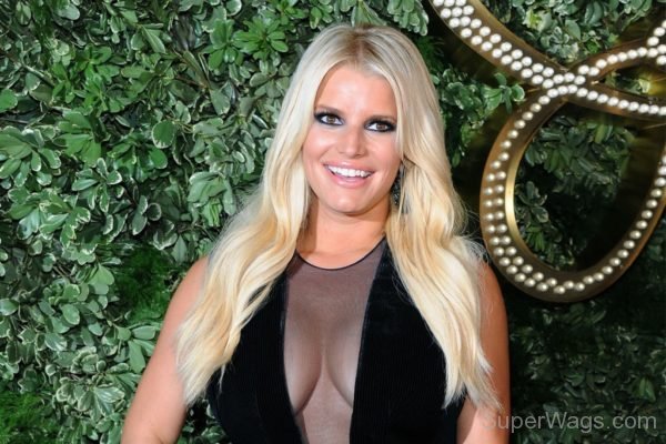 Jessica Simpson Smiling-SW1113