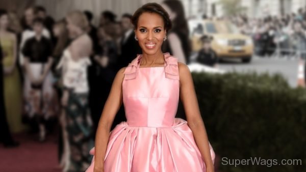 Kerry Washington In Pink Ouotfit-SW1053