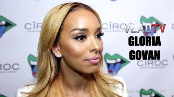 Gloria Govan Pink Lips-SW156