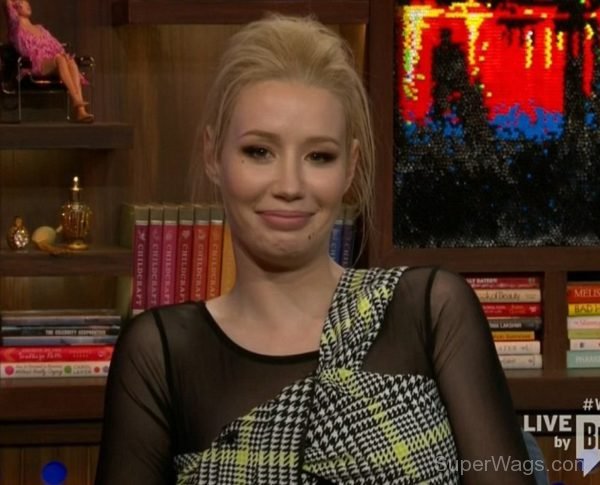 Iggy Azalea Smiling 