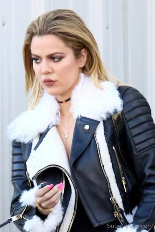 Khloe Kardashian Wearing jacket-SW1101