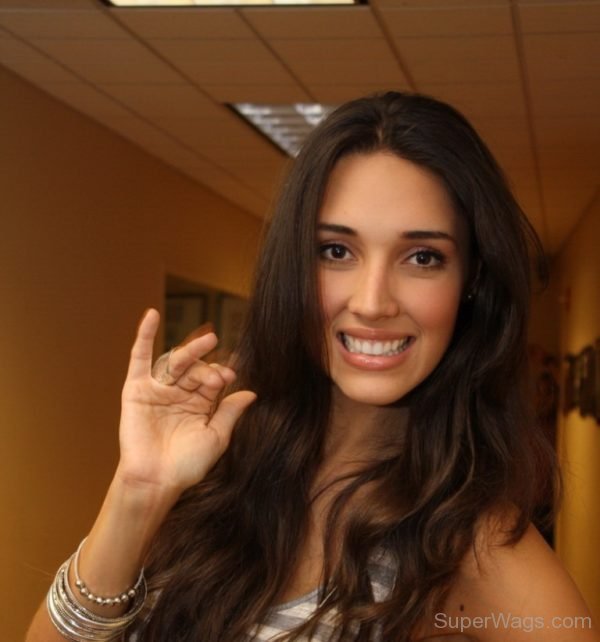 Model Amelia Vega-SW1105