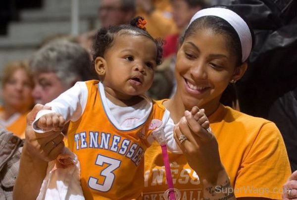 Candace Parker With Her Daughter 36-SW134