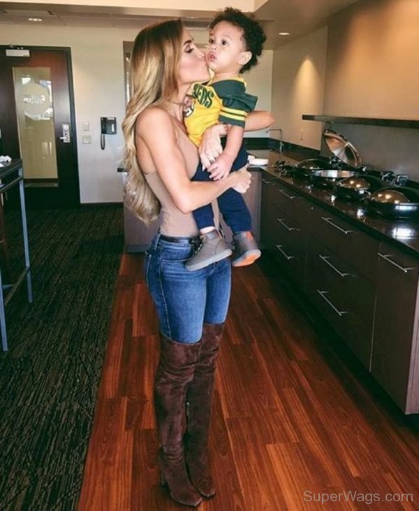 Claudia Sampedro With Child