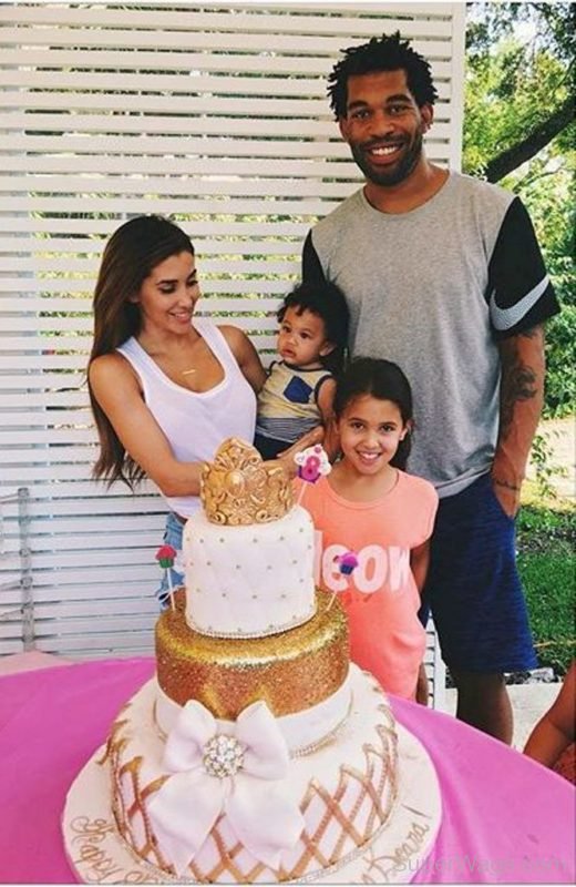 Claudia Sampedro With Her Family