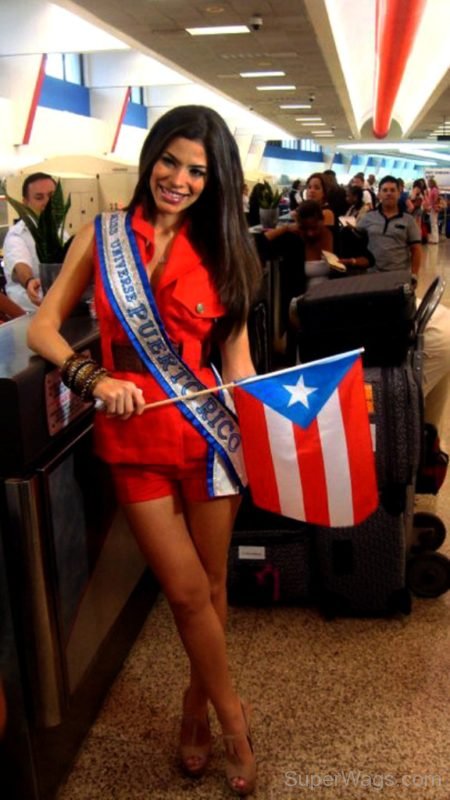 Viviana Ortiz Hoding American Flag