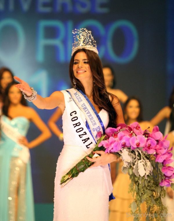 Viviana Ortiz Holding Flowers