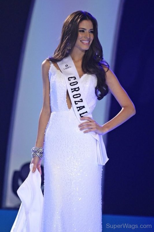 Viviana Ortiz In White Dress