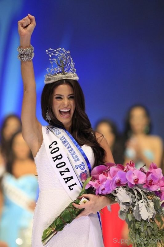 Viviana Ortiz  Miss Universe 2011